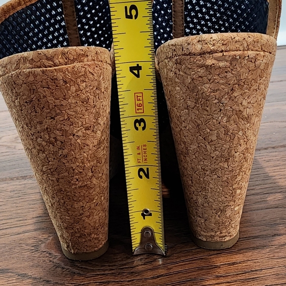 Reduced $ NEW Splendid Platforms - Picture 8 of 8